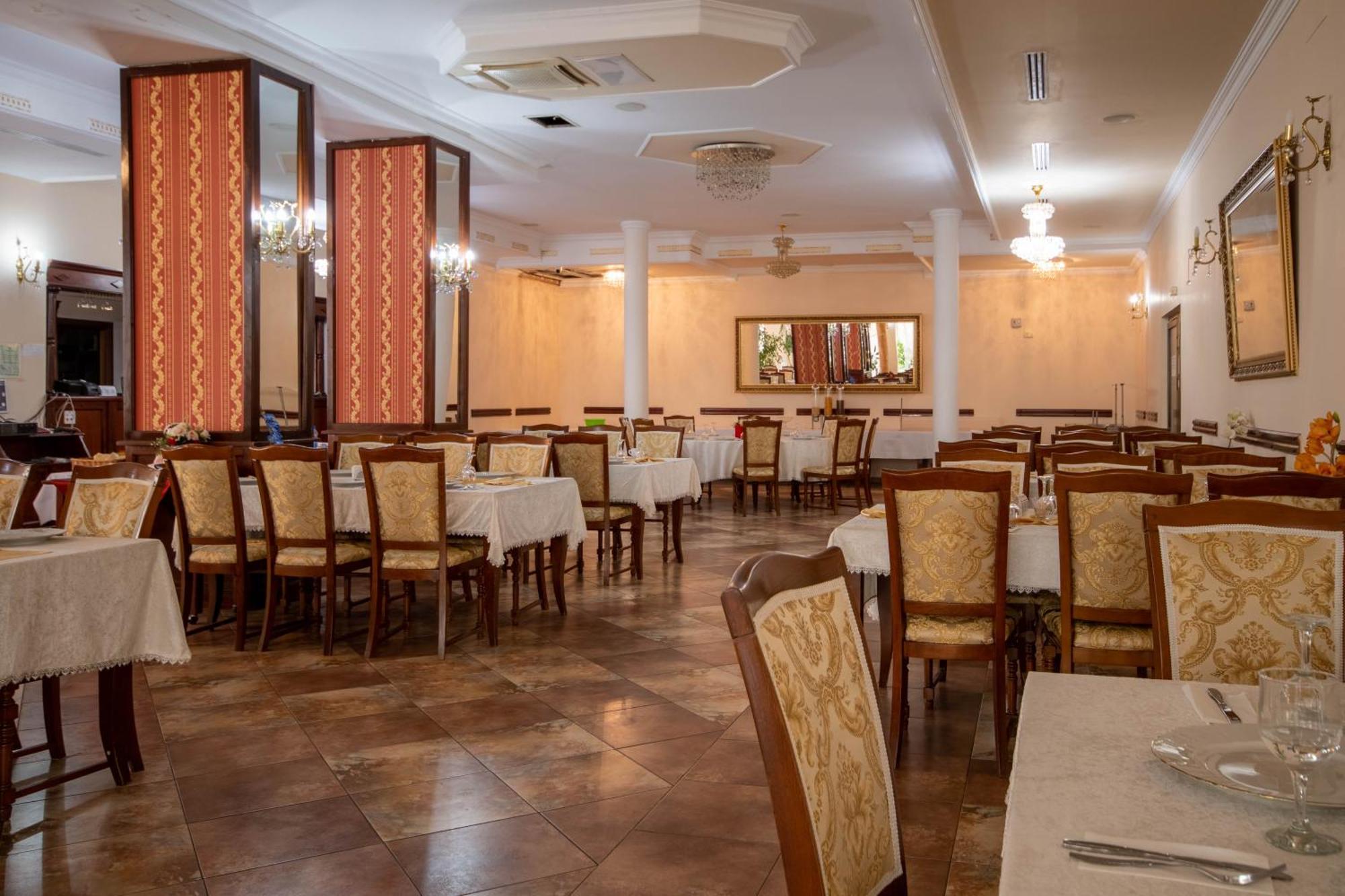 Hotel Coral Satu Mare Dış mekan fotoğraf