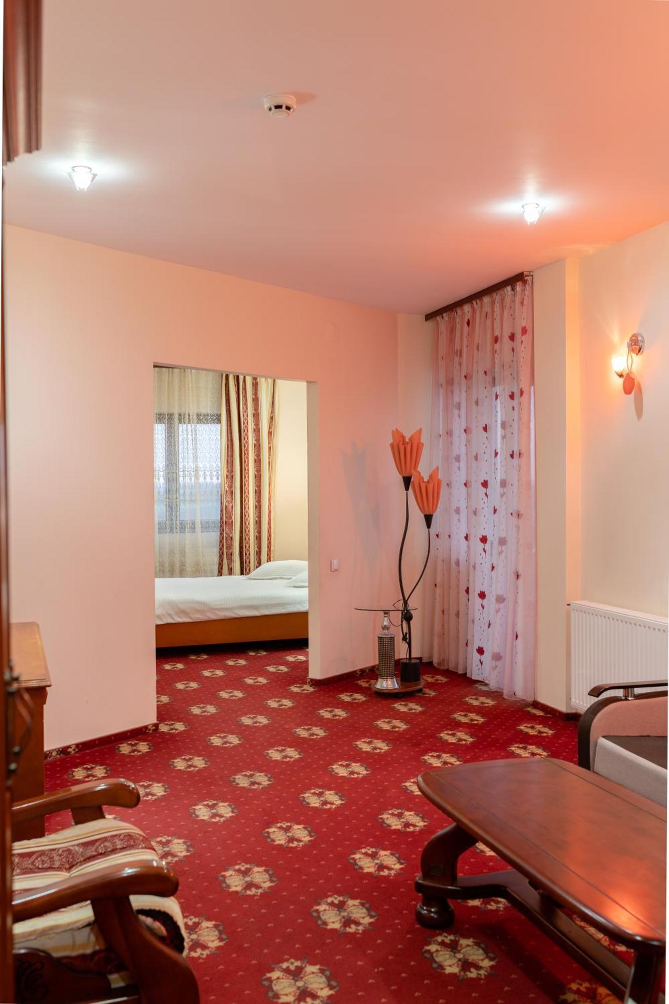Hotel Coral Satu Mare Dış mekan fotoğraf